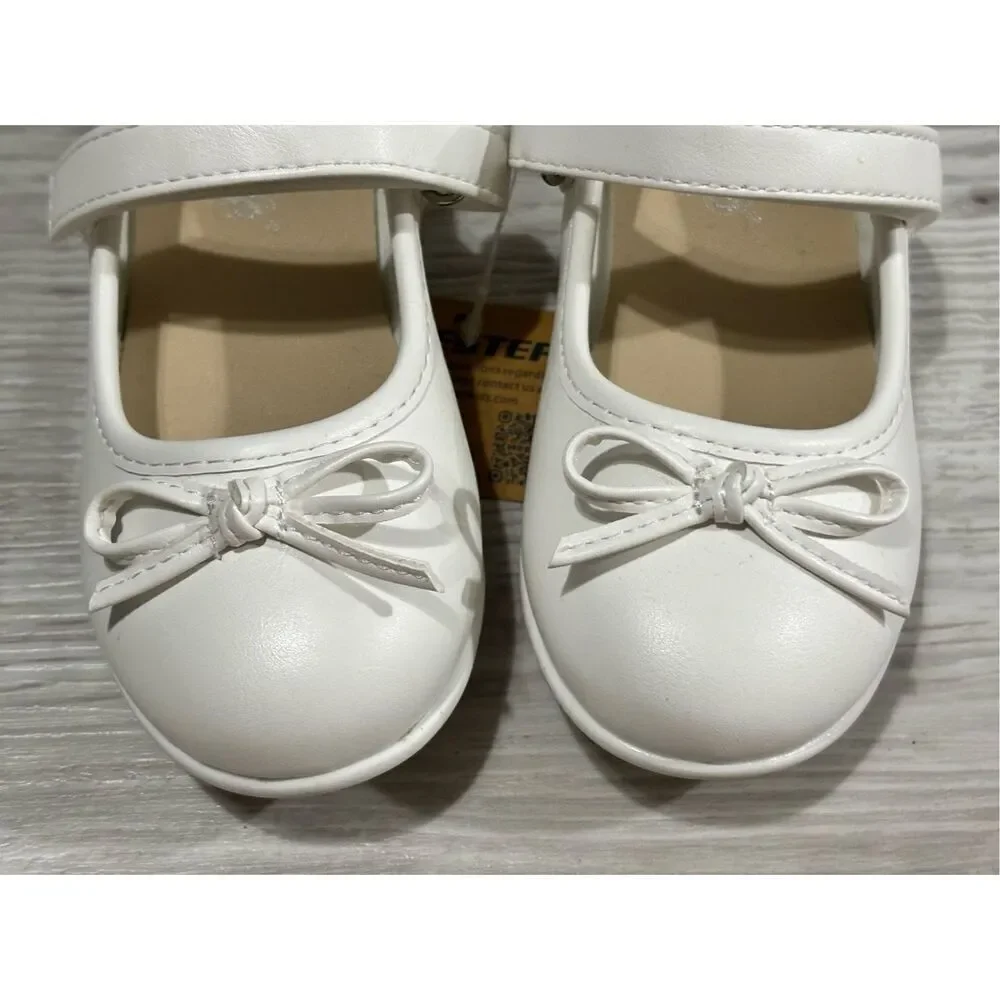 Weestep baby girls white ballet flats shoes size 4